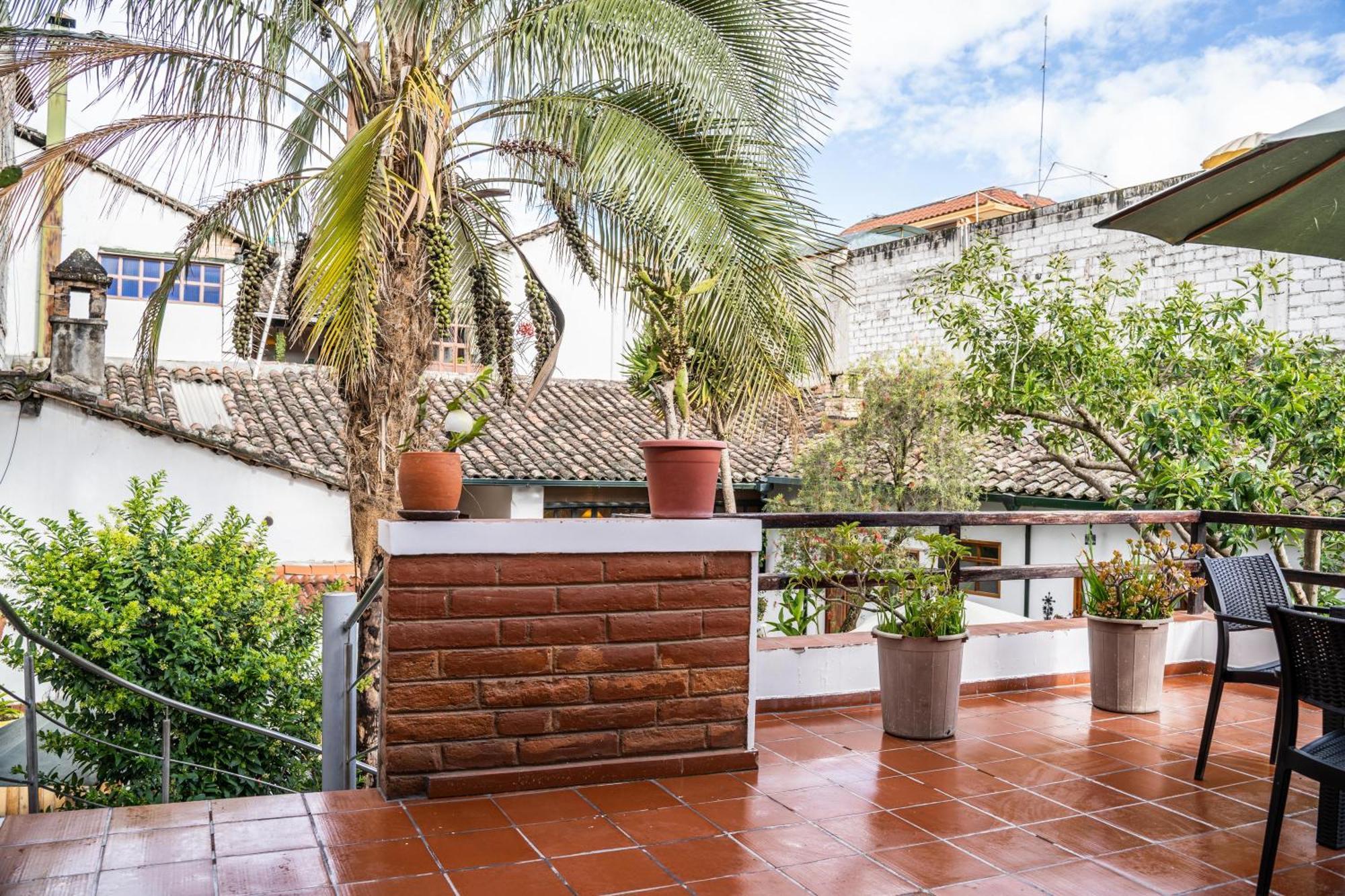 Hostal Riviera Sucre Otavalo Exterior foto