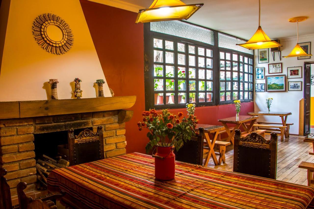 Hostal Riviera Sucre Otavalo Exterior foto